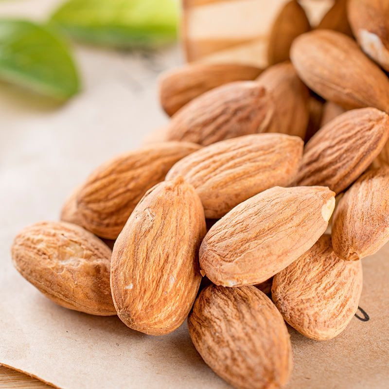 organic and crispy almond